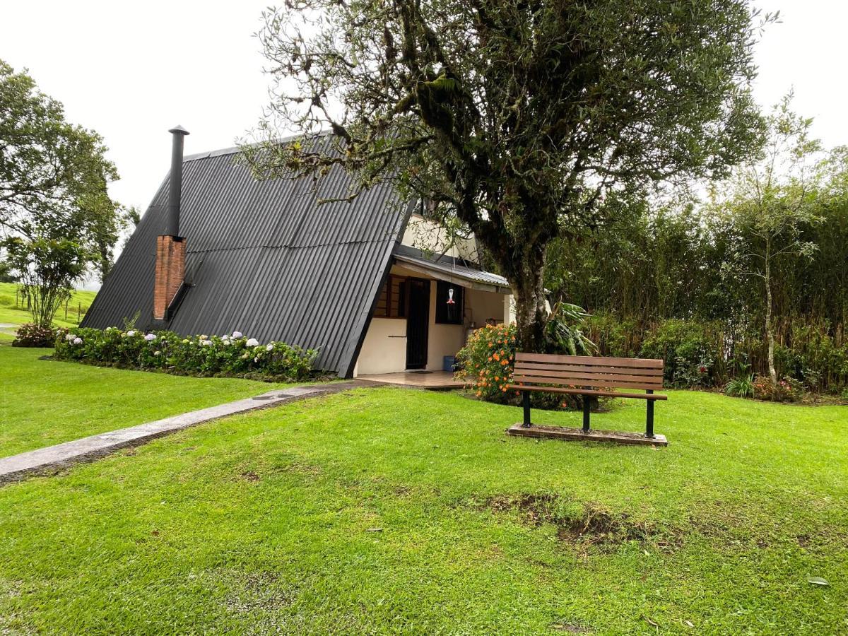 Villa Calas Vara Blanca  Eksteriør billede